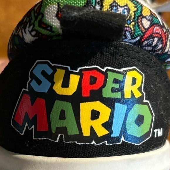 Super Mario Bros Sneakers Shoes Size 5 Nintendo Ground Up Kids Yoshi Luigi Peach - Picture 12 of 12